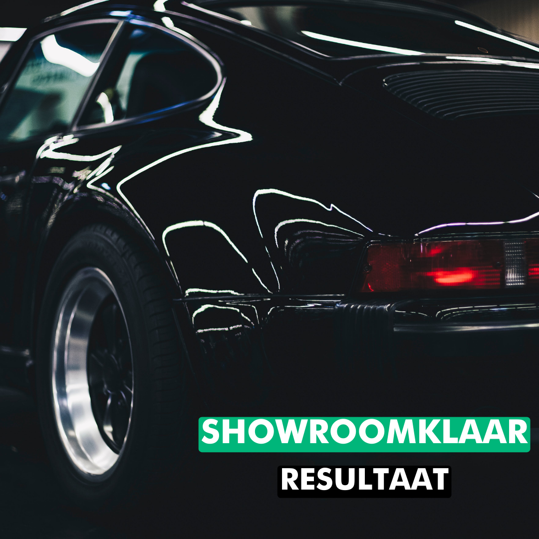 glanzende zwarte sportwagen met keramische beschermlaag voor showroom klaar resultaat