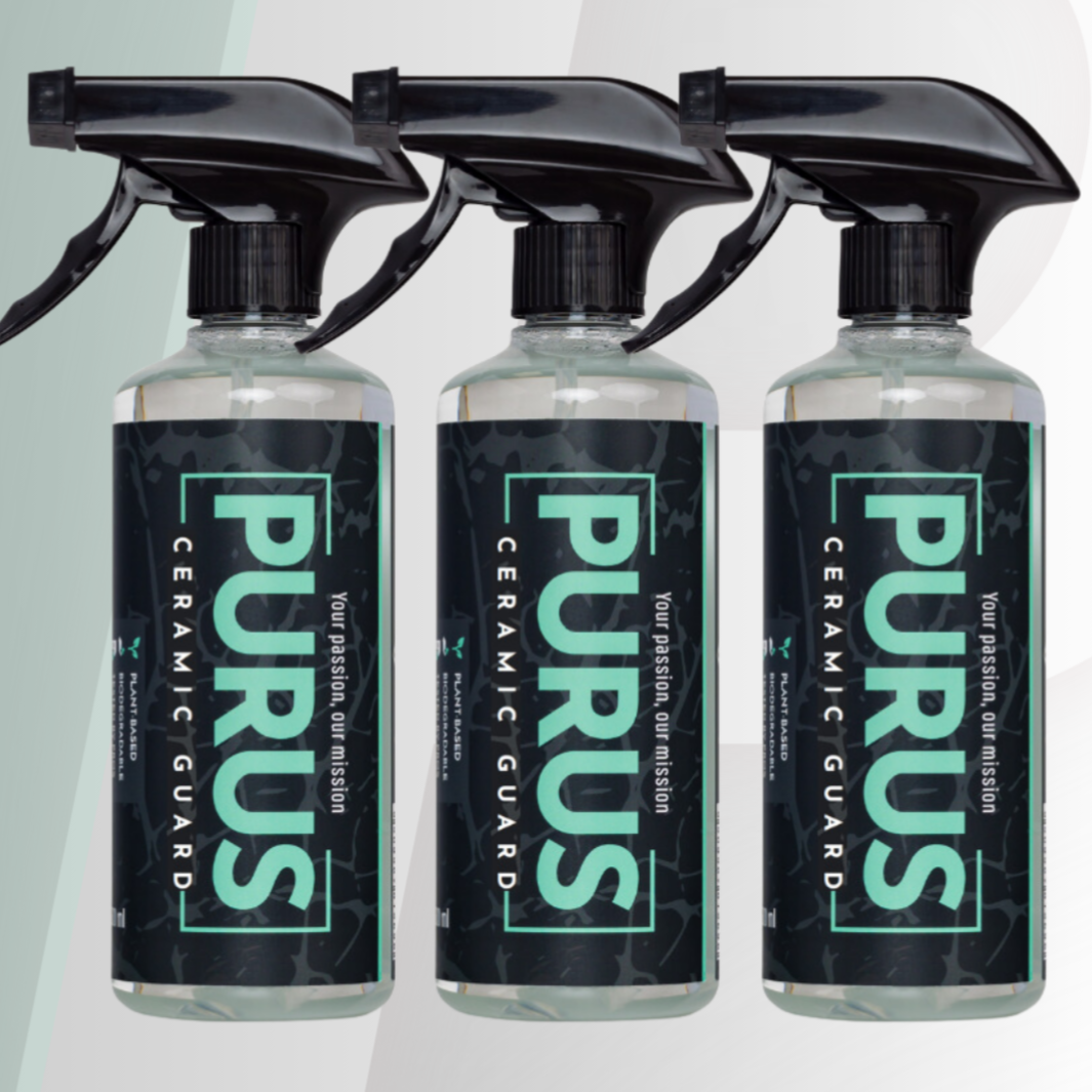 Drie 500ml flessen PURUS Ceramic Guard spray voor langdurige autowasbescherming en glans.