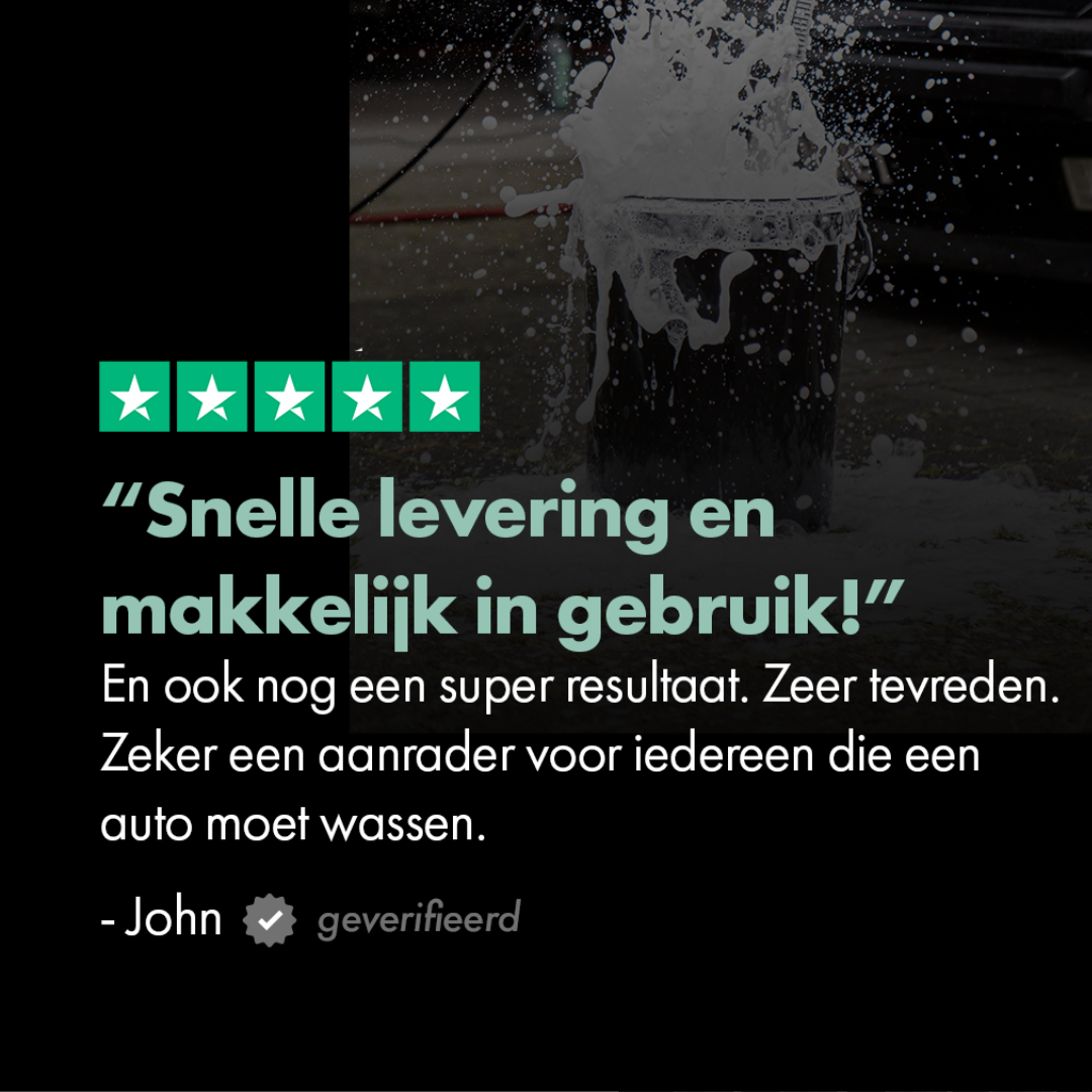 Super Wash autoshampoo reinigt, ontvet en geeft glans met voedend schuim, 500ml verpakking.