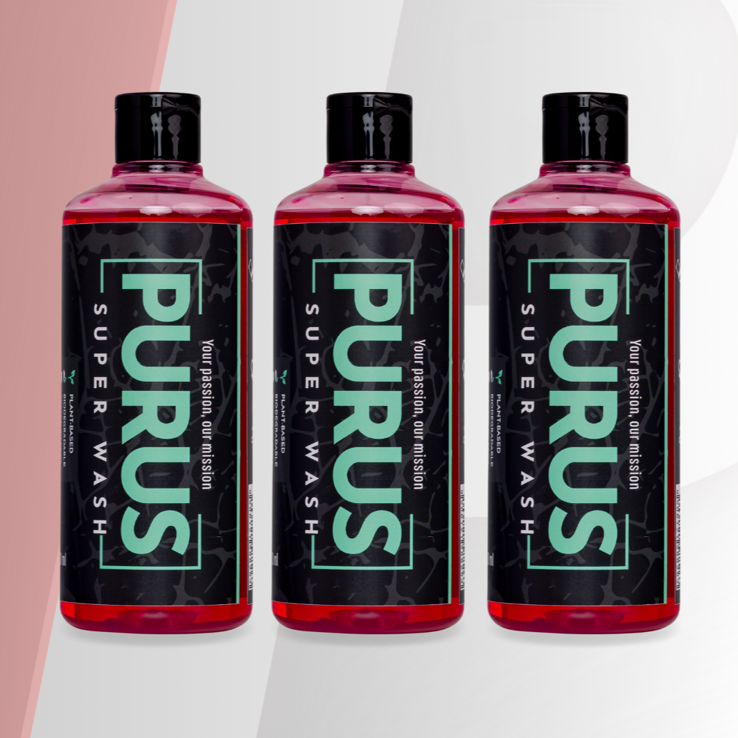 Drie flessen Purus Super Wash shampoo van 500ml voor voertuigreiniging met glans en frisse geur.